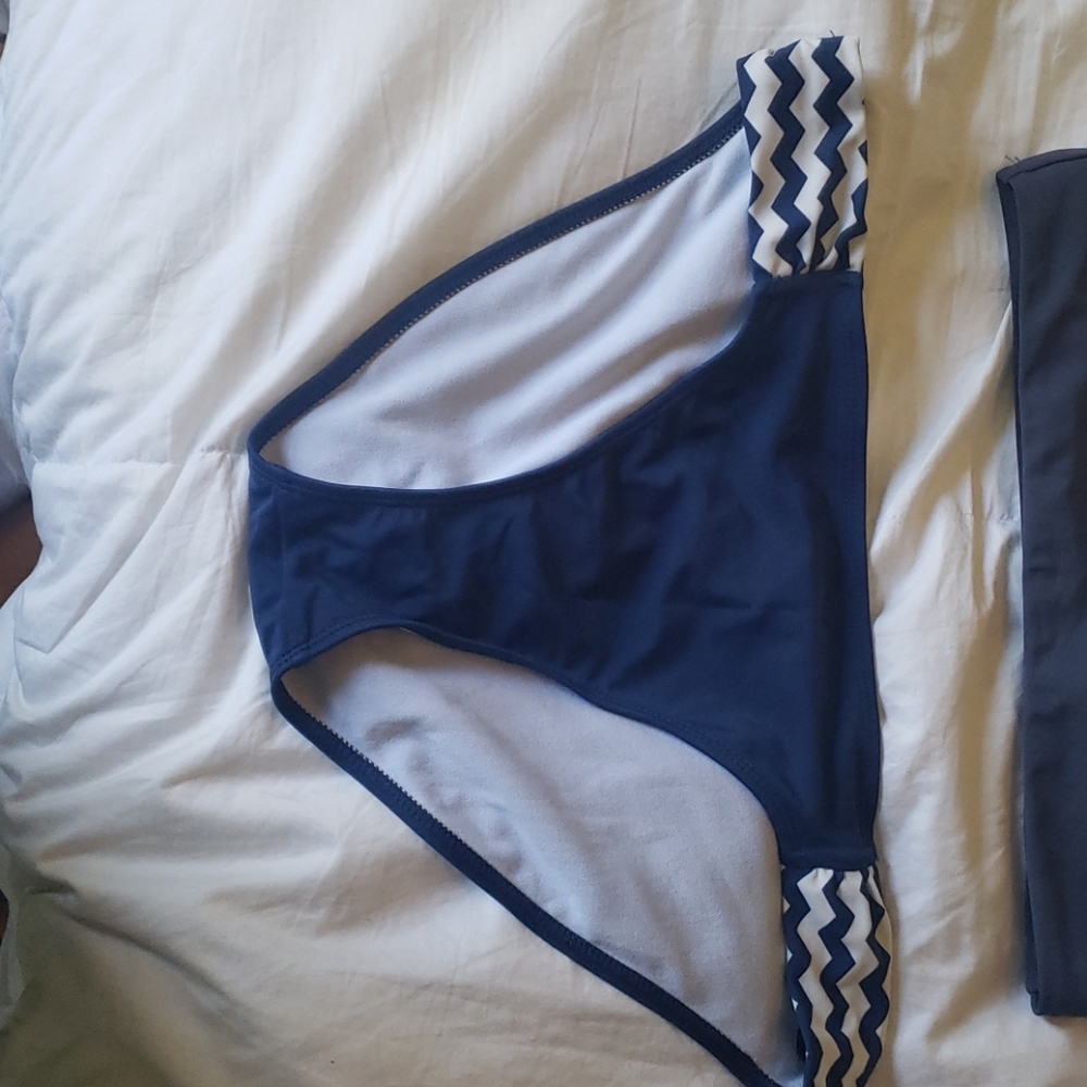 Bikini bottoms - Picture 2 of 5